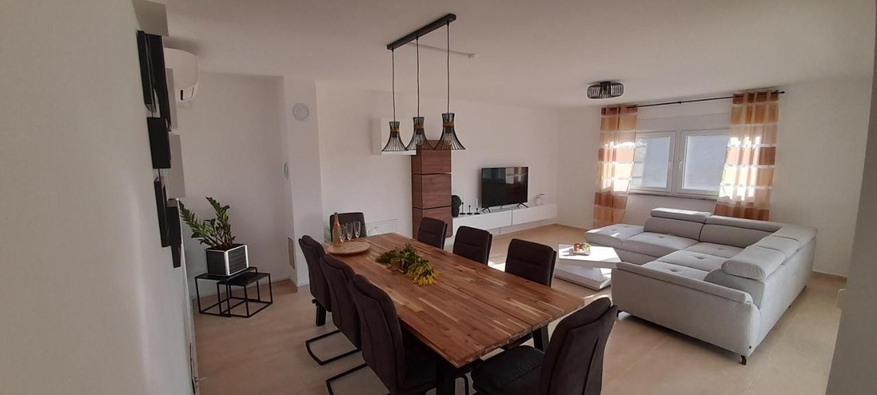Holiday House Emjalemi Пула Экстерьер фото
