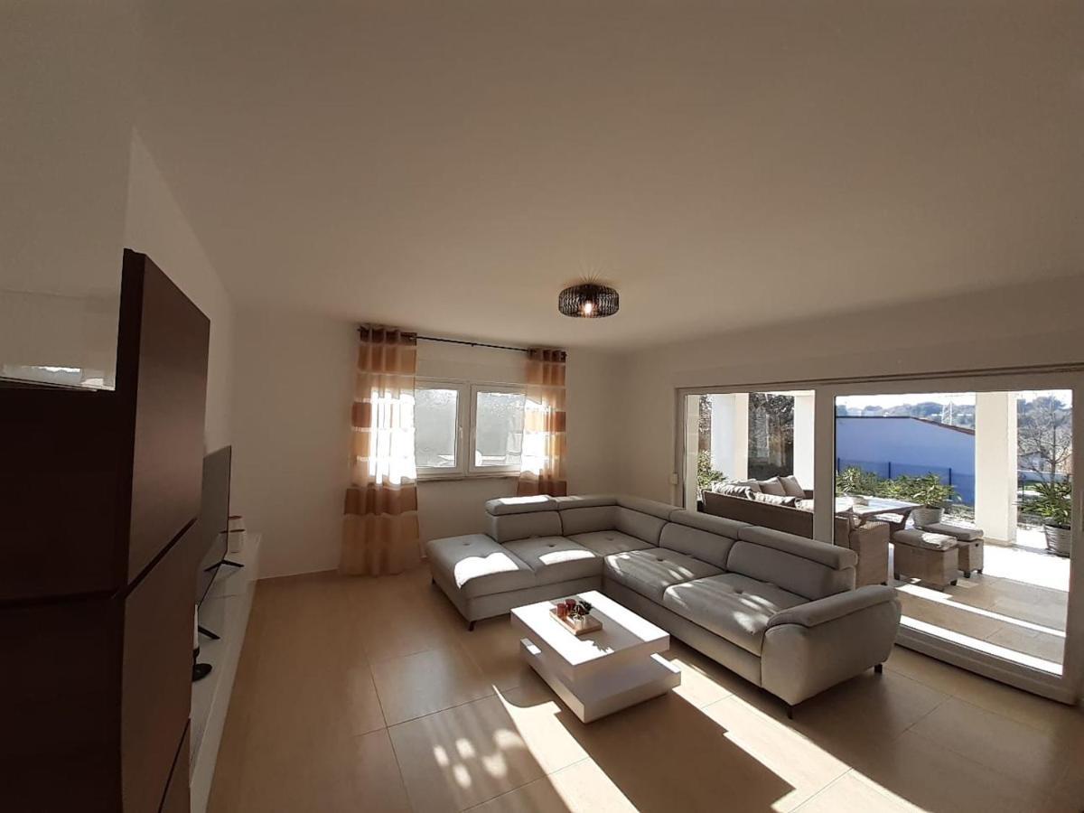 Holiday House Emjalemi Пула Экстерьер фото