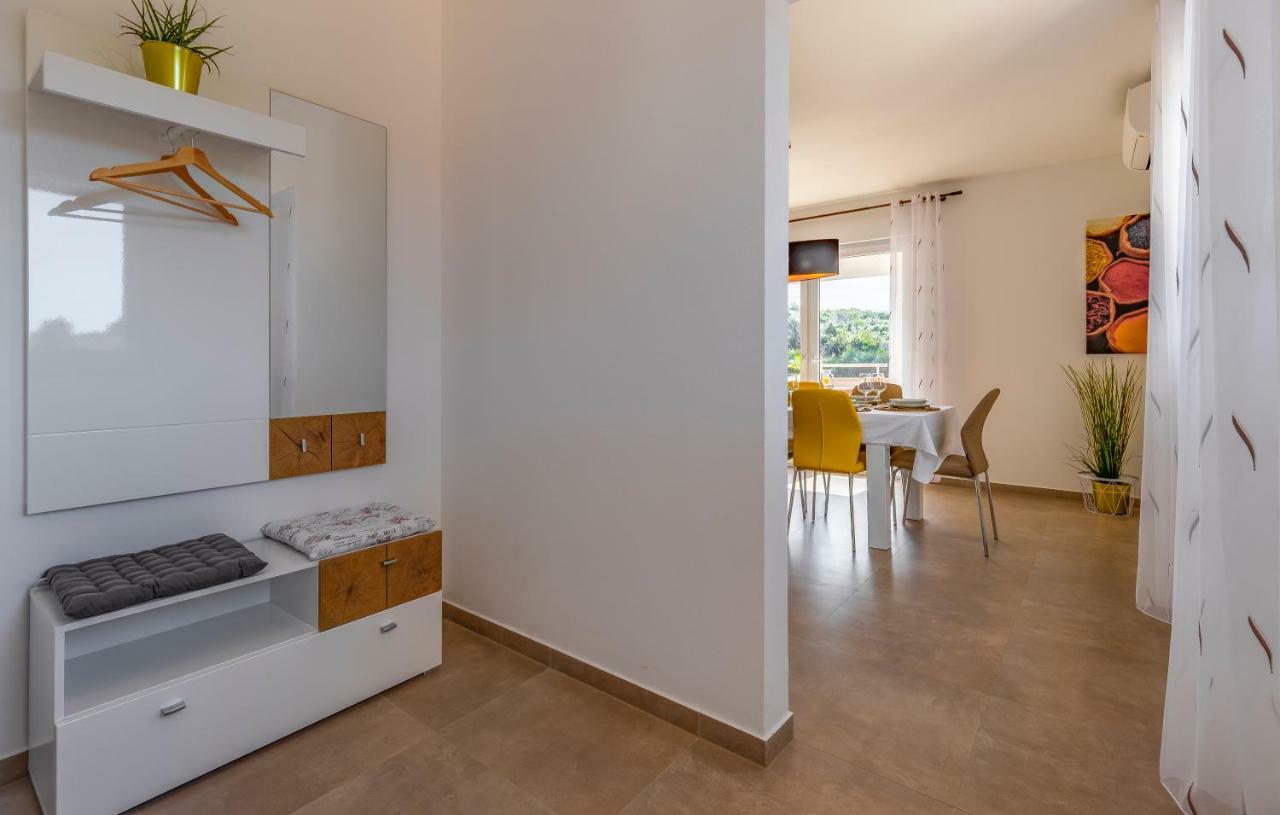 Holiday House Emjalemi Пула Экстерьер фото